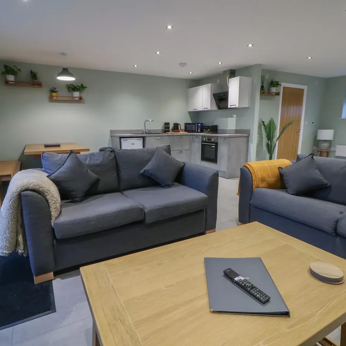 sc_1765875394_1194407_7