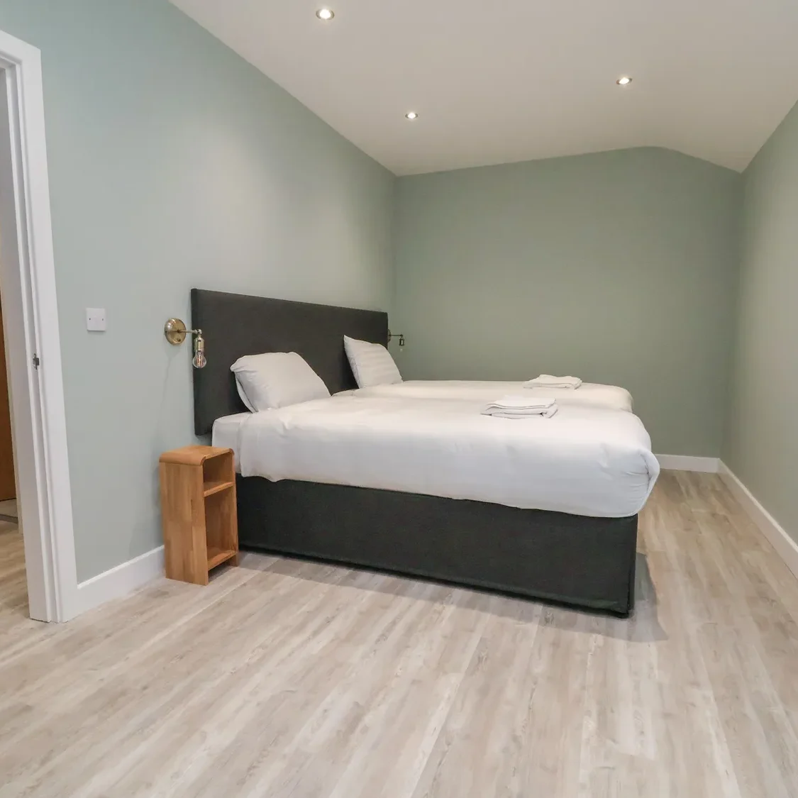 sc_1765875437_1194407_14 (1)